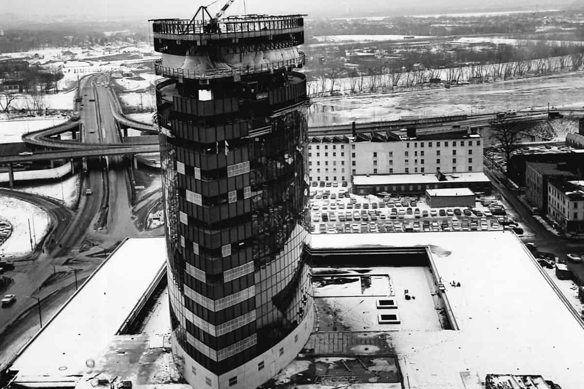 Topping out